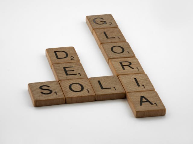 Soli Deo Gloria | Daniel 6:26-28