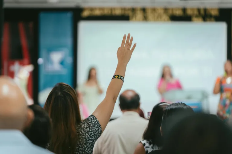 MENYEMBAH SIAPA? | Daniel 3:1-7